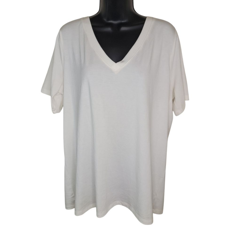 Zenana V-neck Plus Size T-Shirt Size 2x